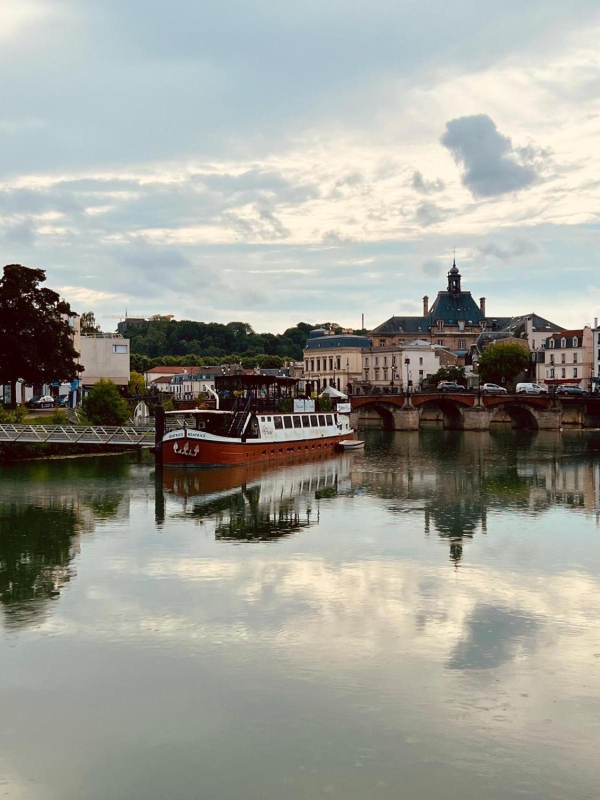 Disney-Bord De Marne-Parking Prive Meaux Eksteriør bilde