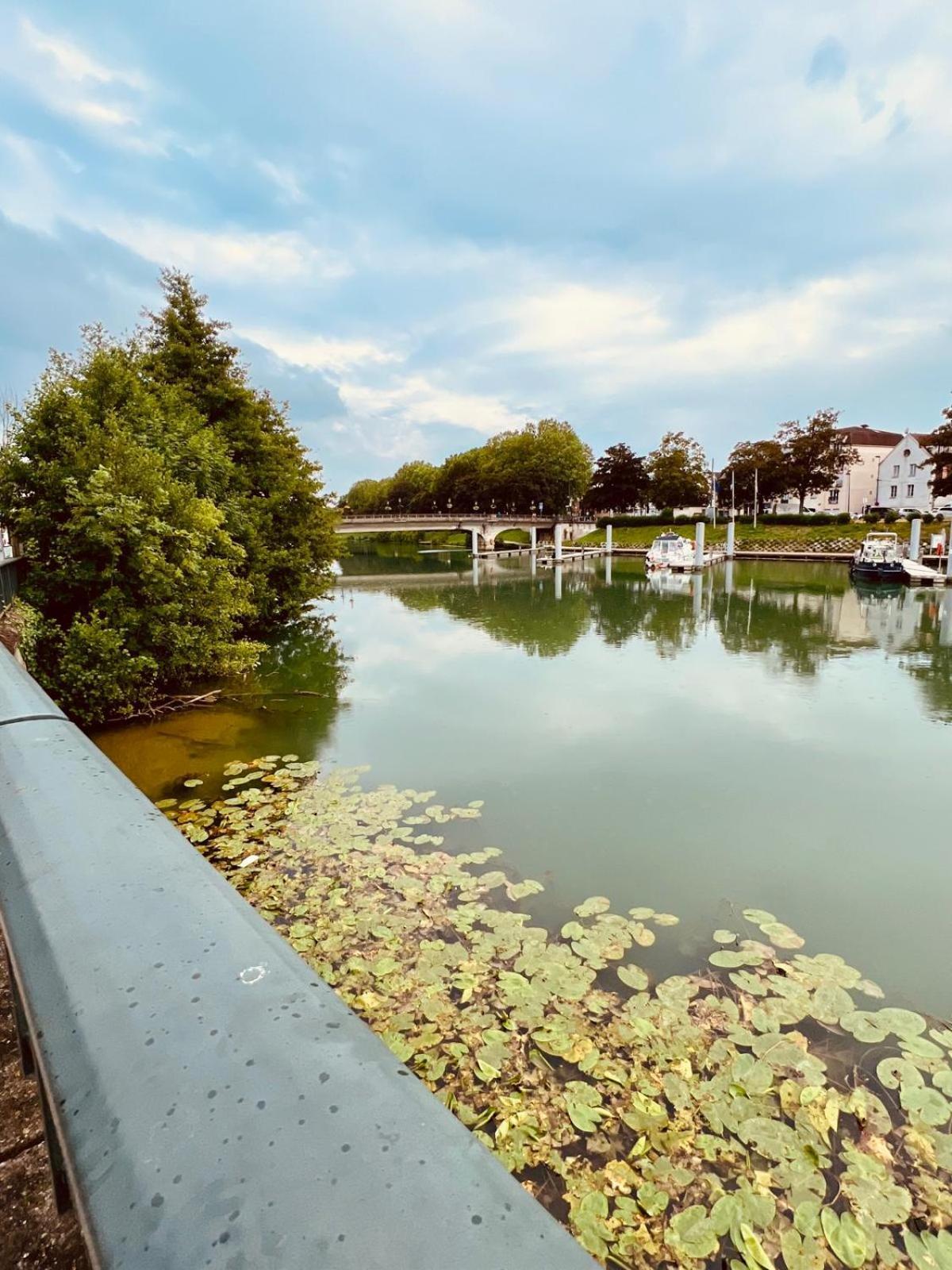 Disney-Bord De Marne-Parking Prive Meaux Eksteriør bilde